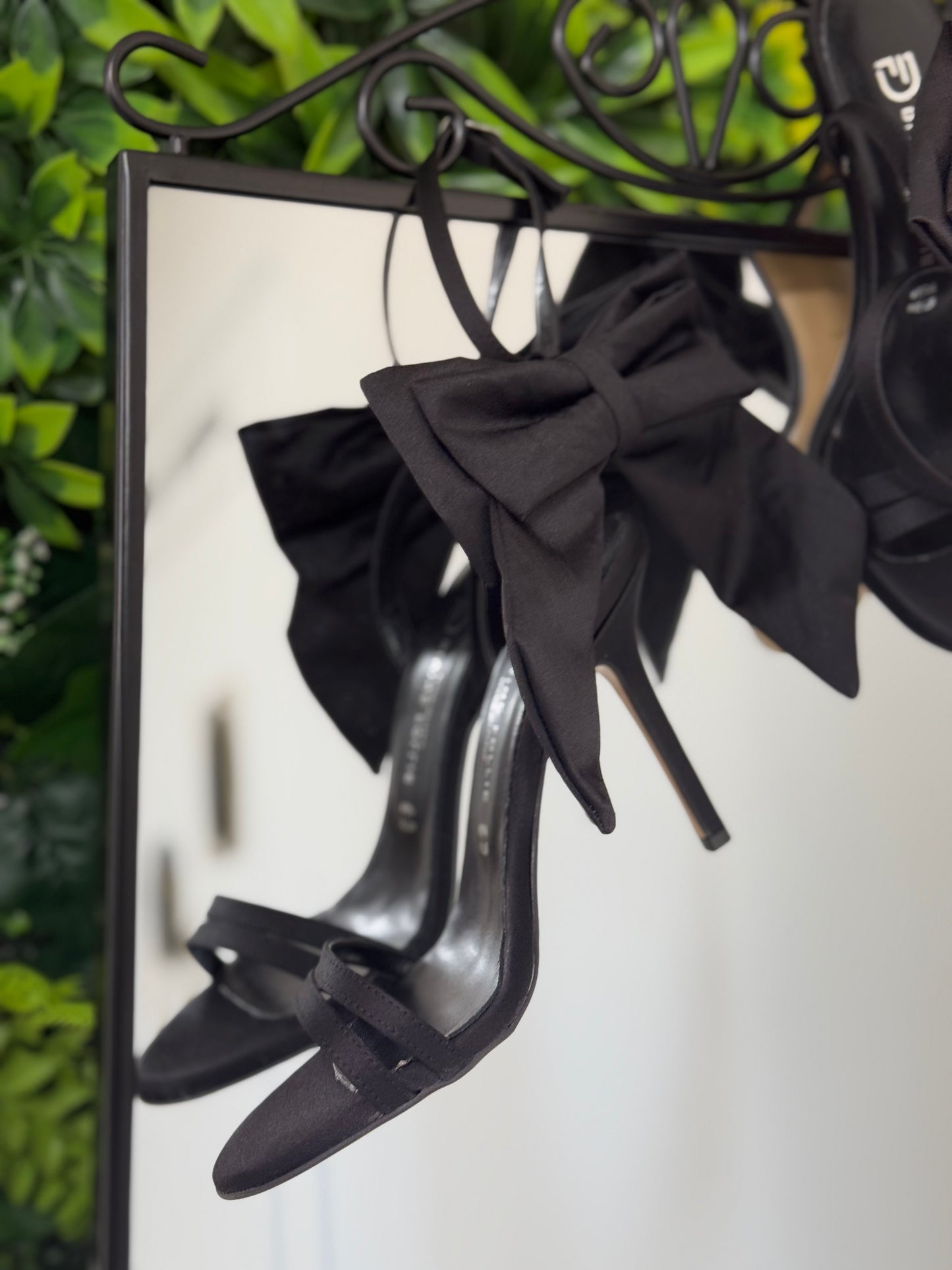 Divine Follie Sandali Fiocco Nero