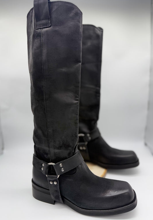 Biker in Nabuk Nero con Fibbia - Divine Follie