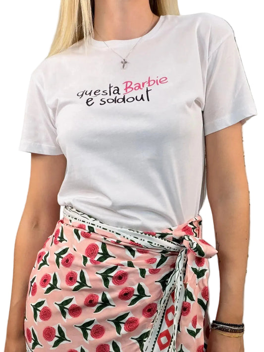 T-Shirt Scritta "Questa Barbie è Sold Out" – Souvenir
