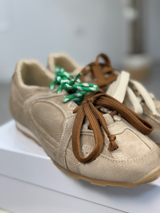 Divine Follie Sneakers Scamosciate Taupe