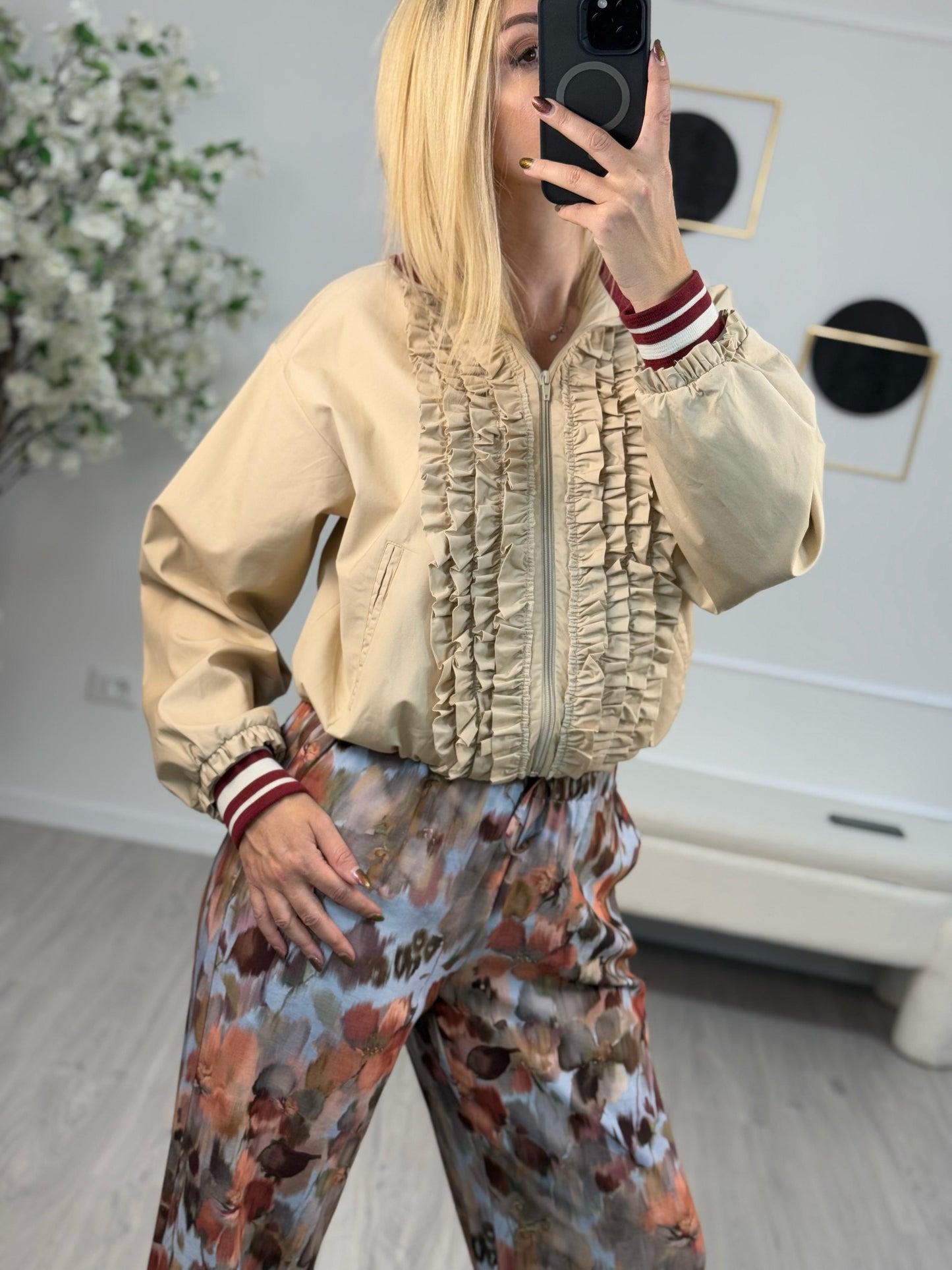 Tensione In Bomber Rouches