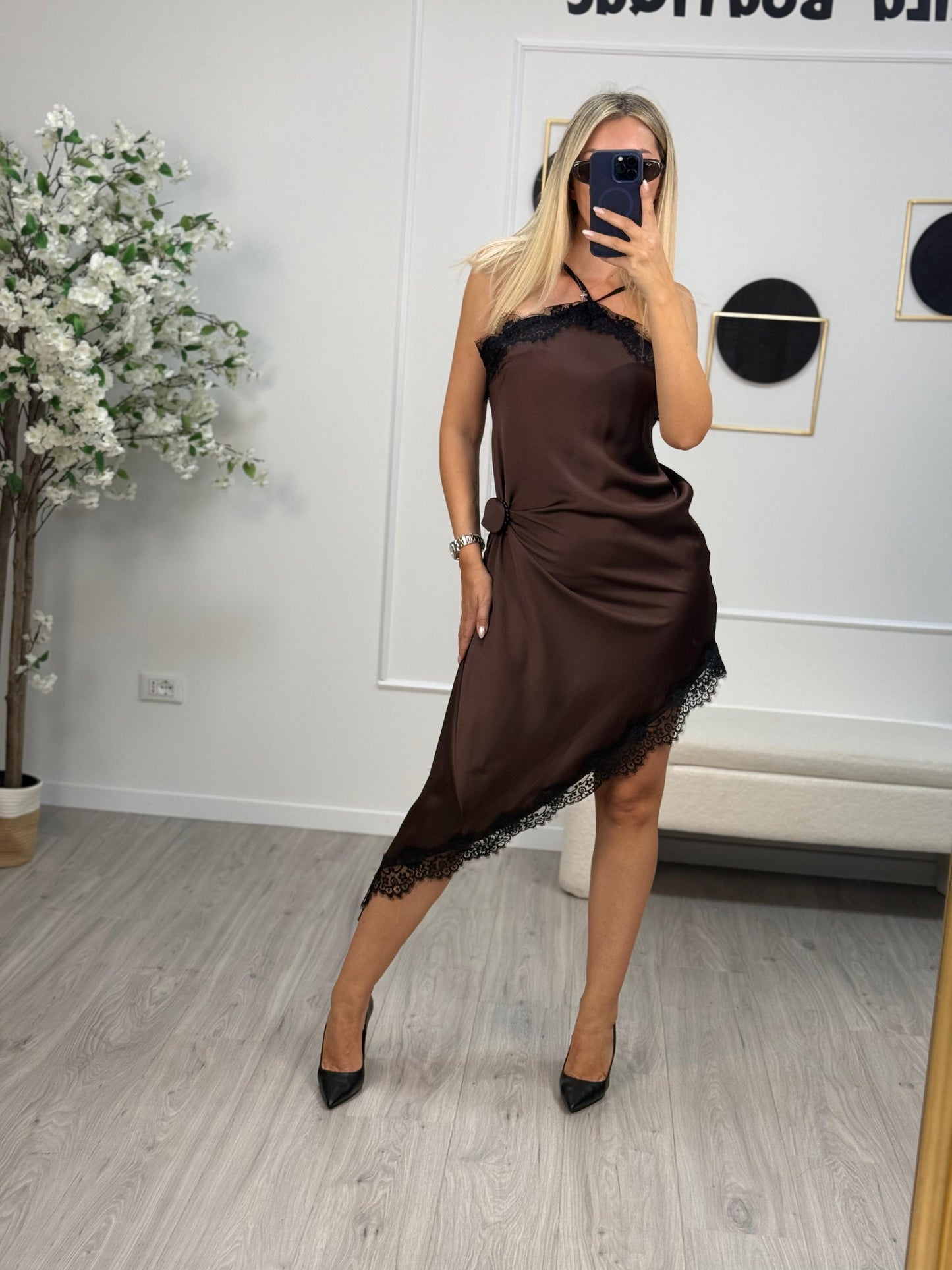 Abito Asimmetrico In Pizzo Haveone
