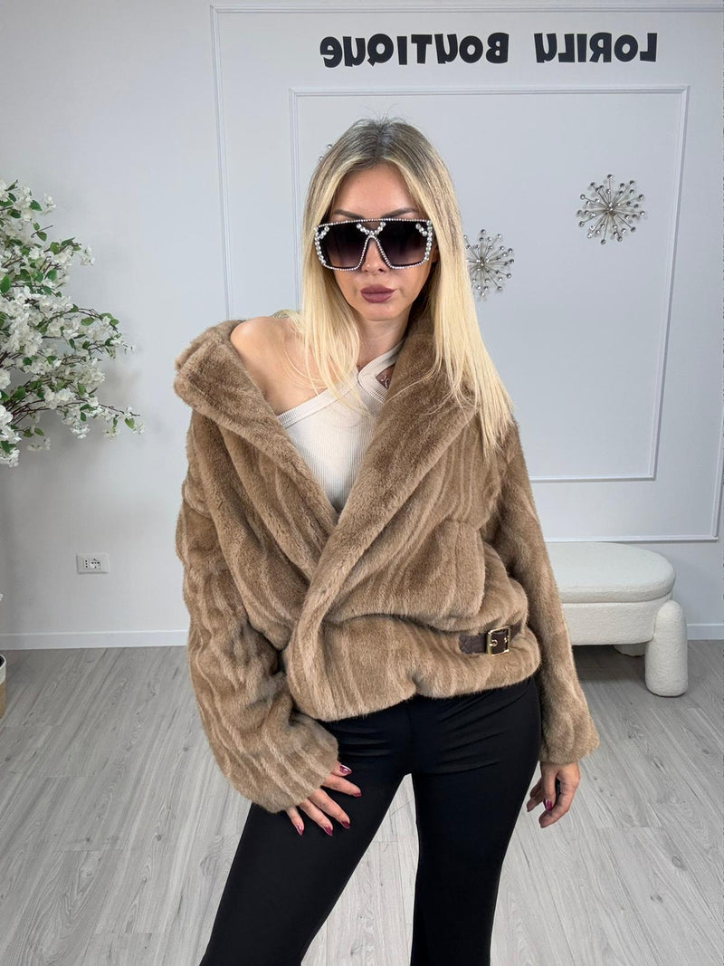 Pelliccia Souvenir Elegante Donna - Stile Classico