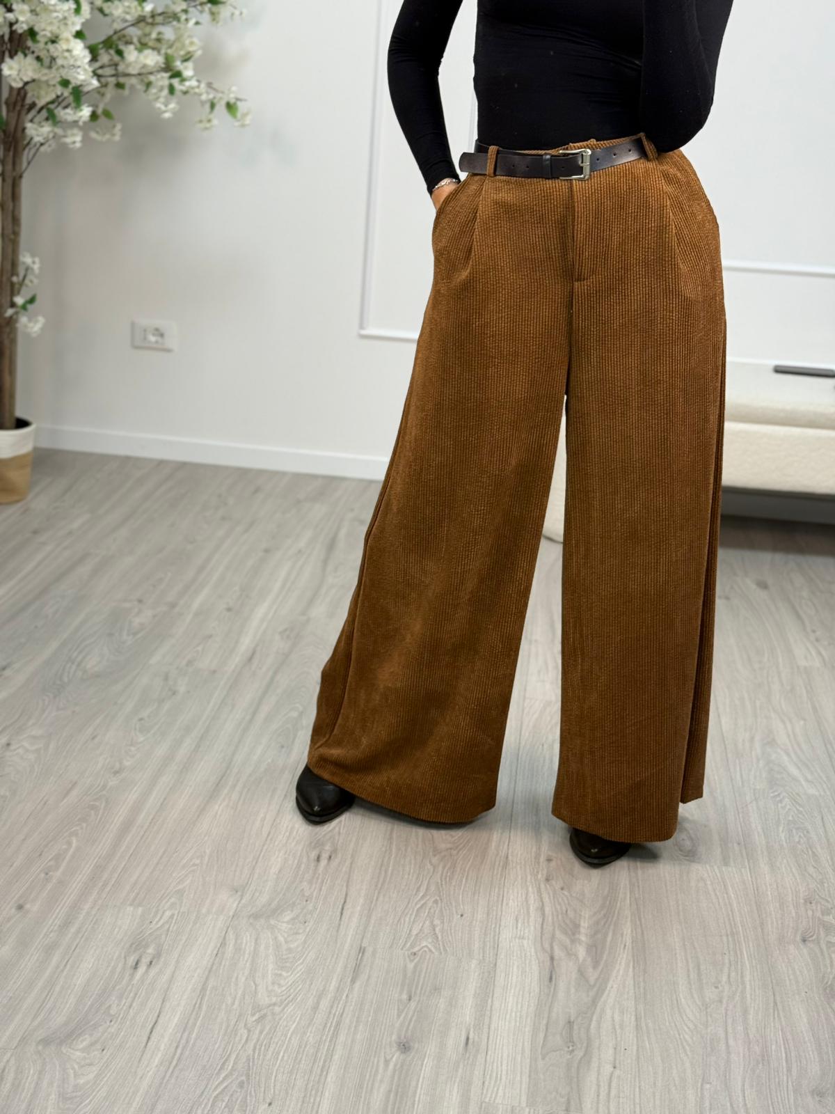 Pantaloni Palazzo in Velluto Millerighe - HaveOne