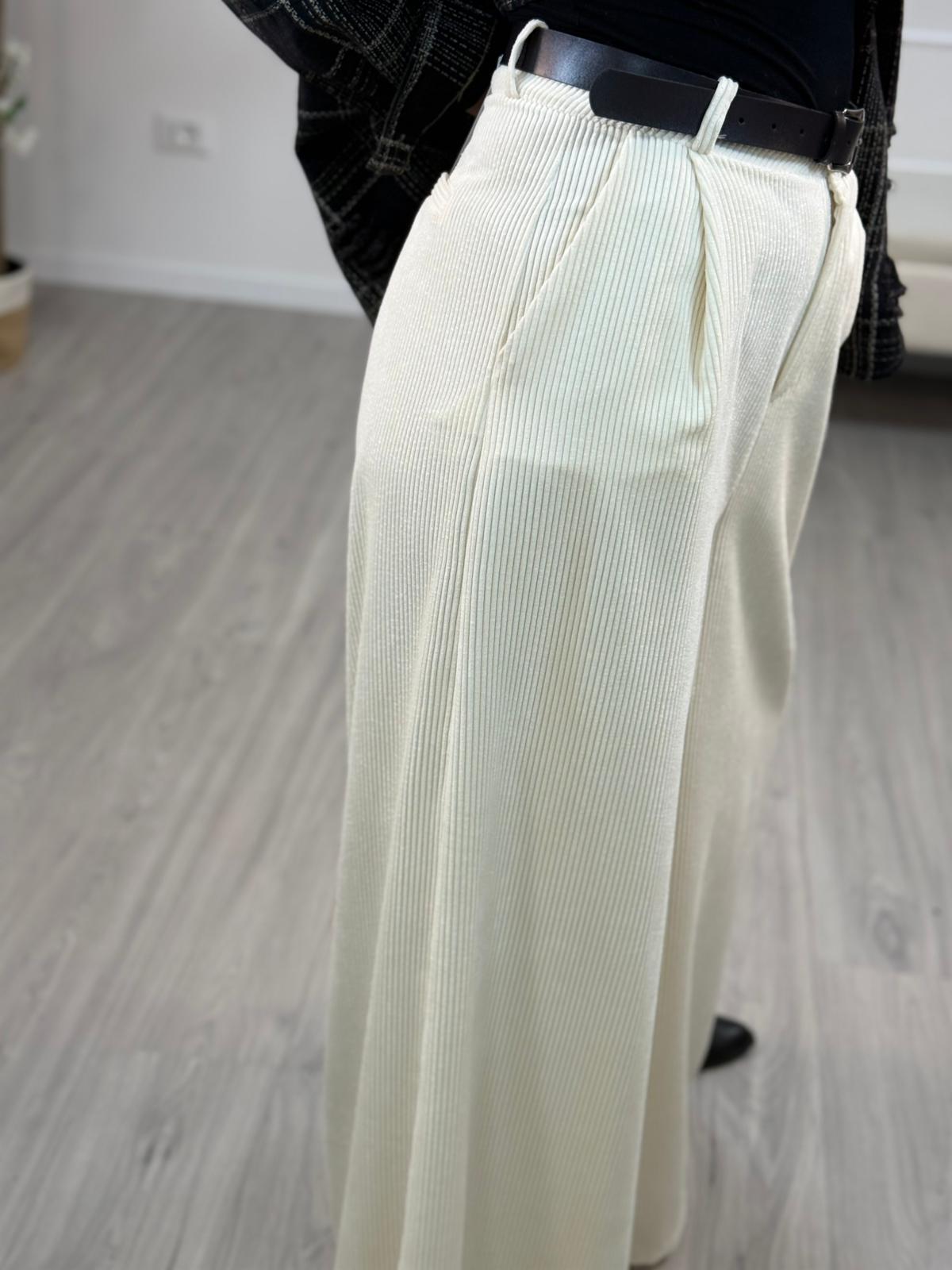 Pantaloni Palazzo in Velluto Millerighe - HaveOne