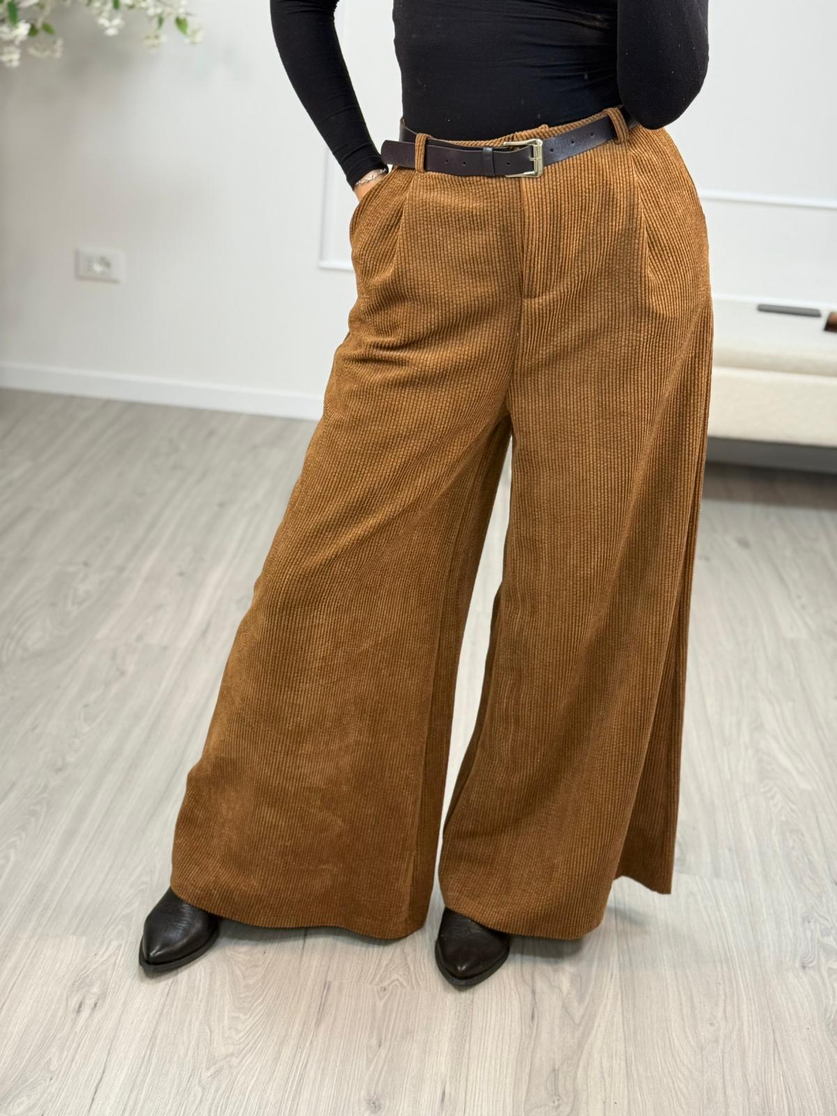 Pantaloni Palazzo in Velluto Millerighe - HaveOne