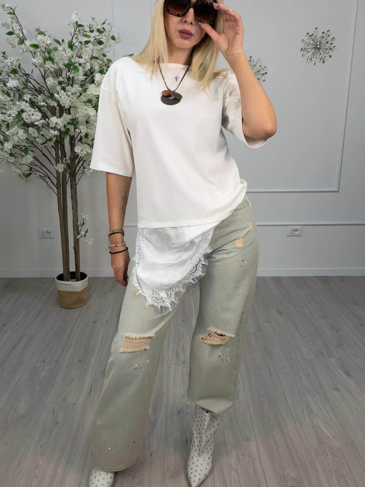 Susy Mix T-shirt Elegante Donna con Pizzo e Collana