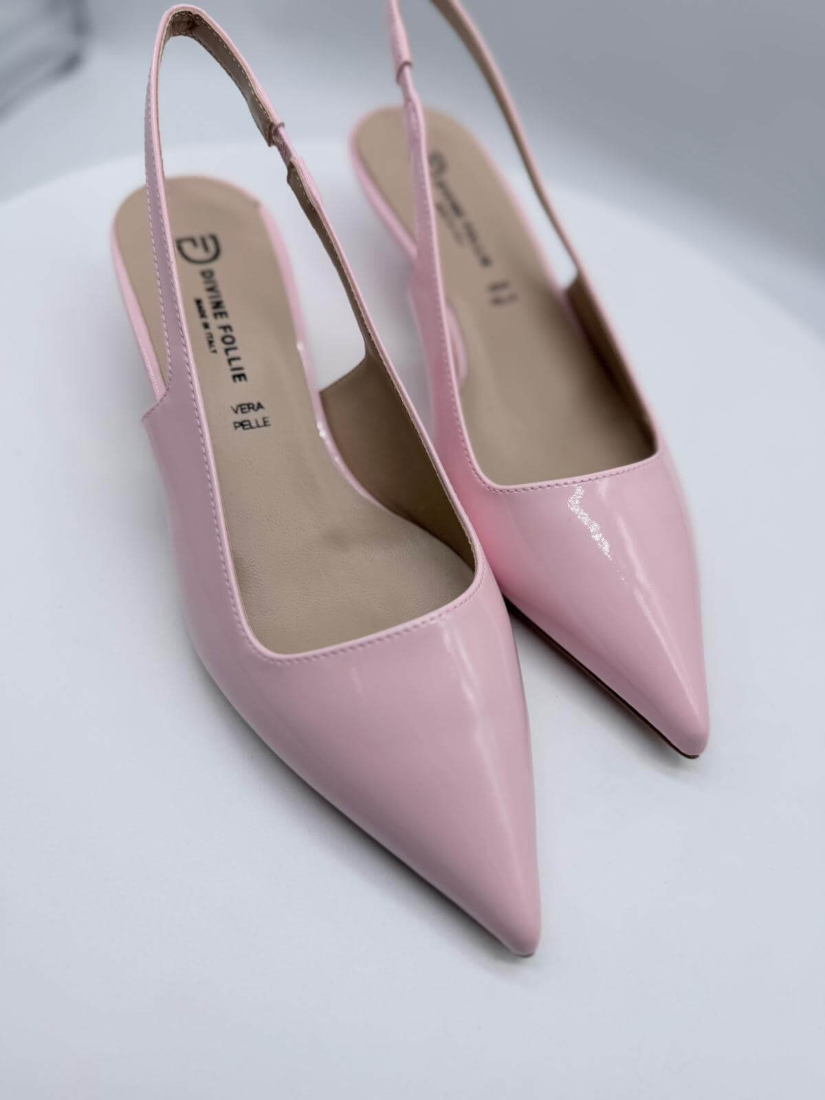 Divine Follie Slingback Donna Vernice Rosa
