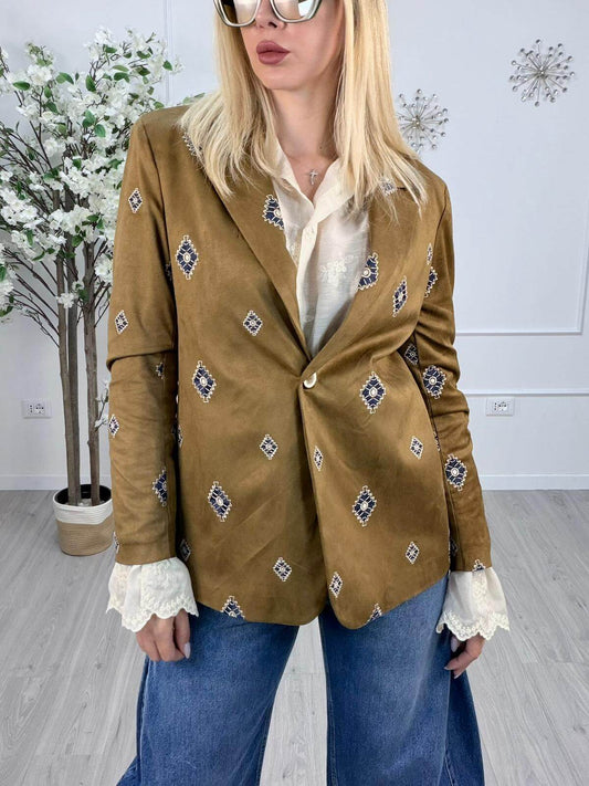 Blazer Susy Mix in Suede con Ricami Etnici – Color Cuoio
