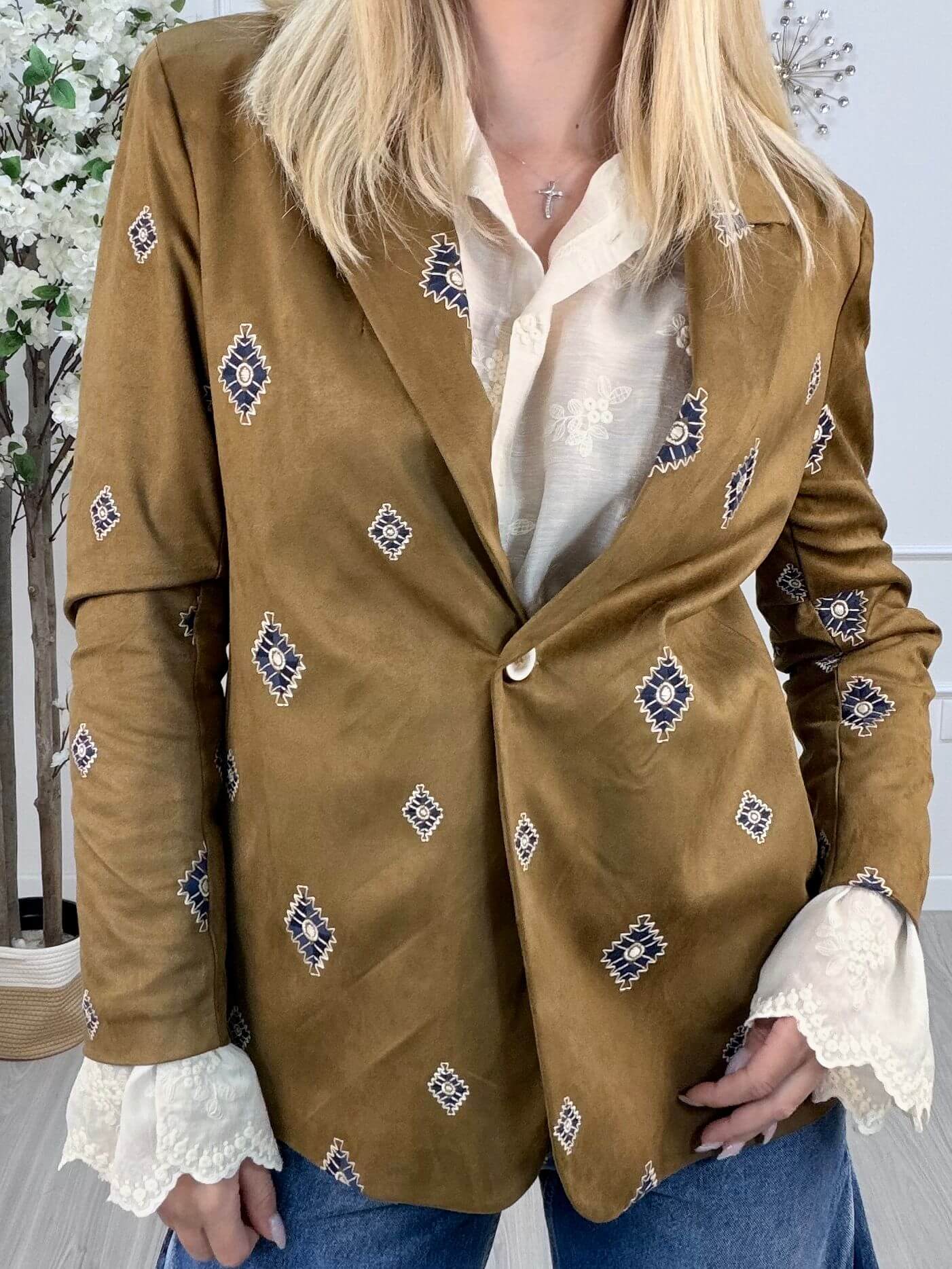 Blazer Susy Mix in Suede con Ricami Etnici – Color Cuoio
