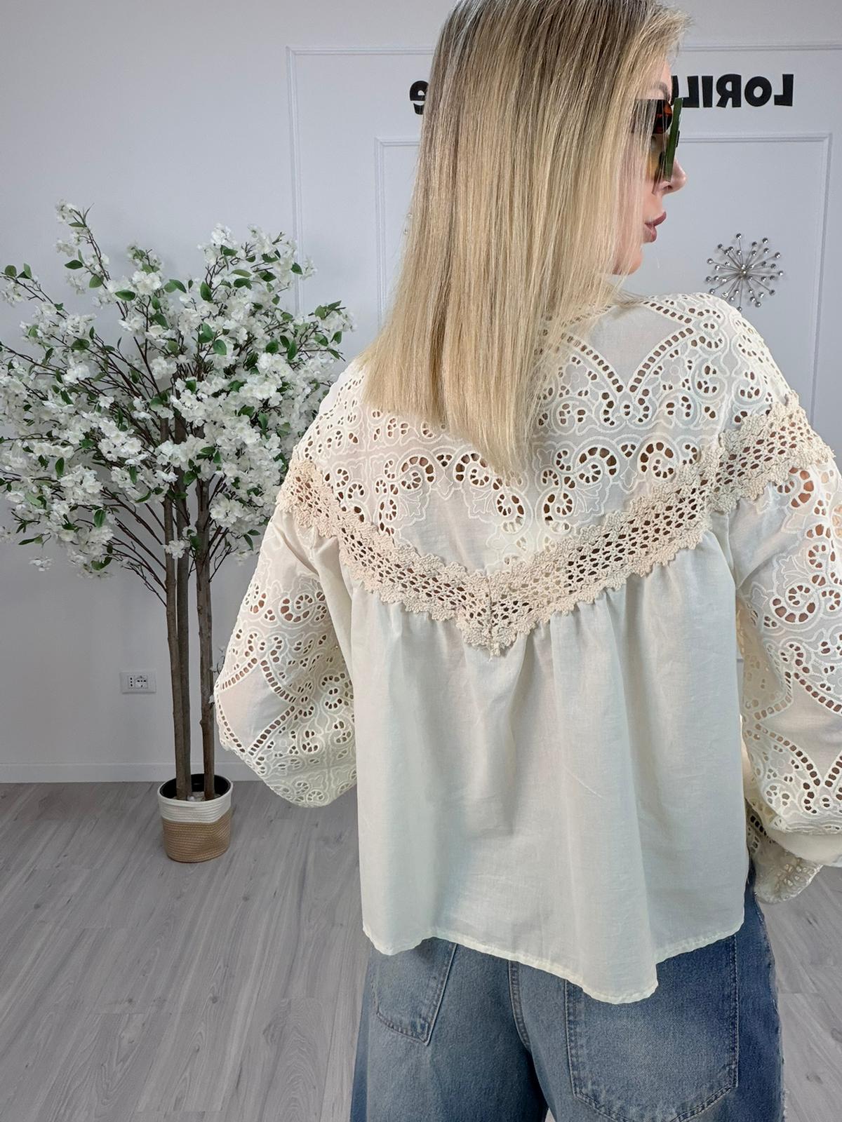Camicia Tensione in cotone con pizzo – panna