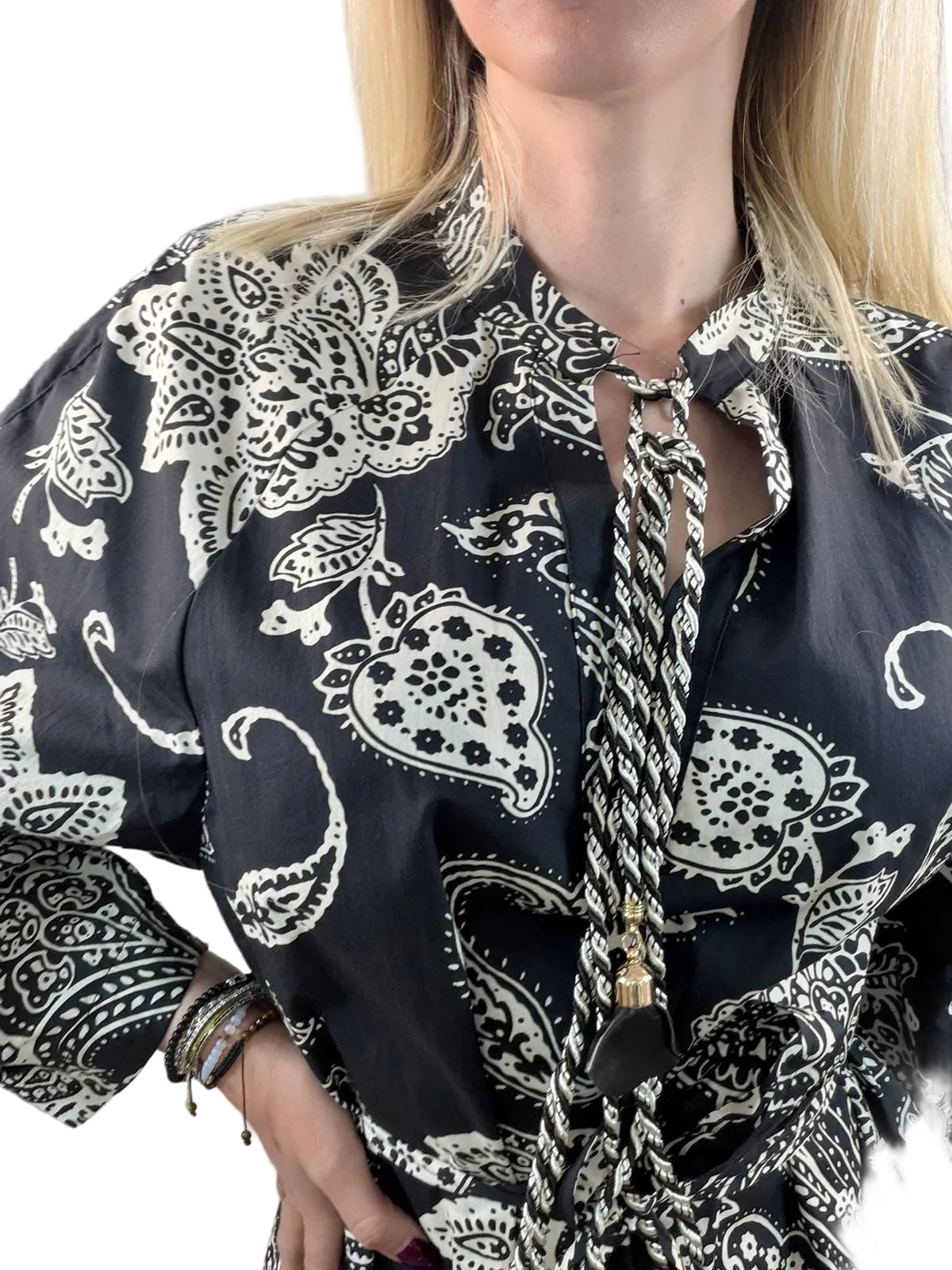 Abito Corto in Cotone Fantasia Paisley - Nero/Panna | VICOLO