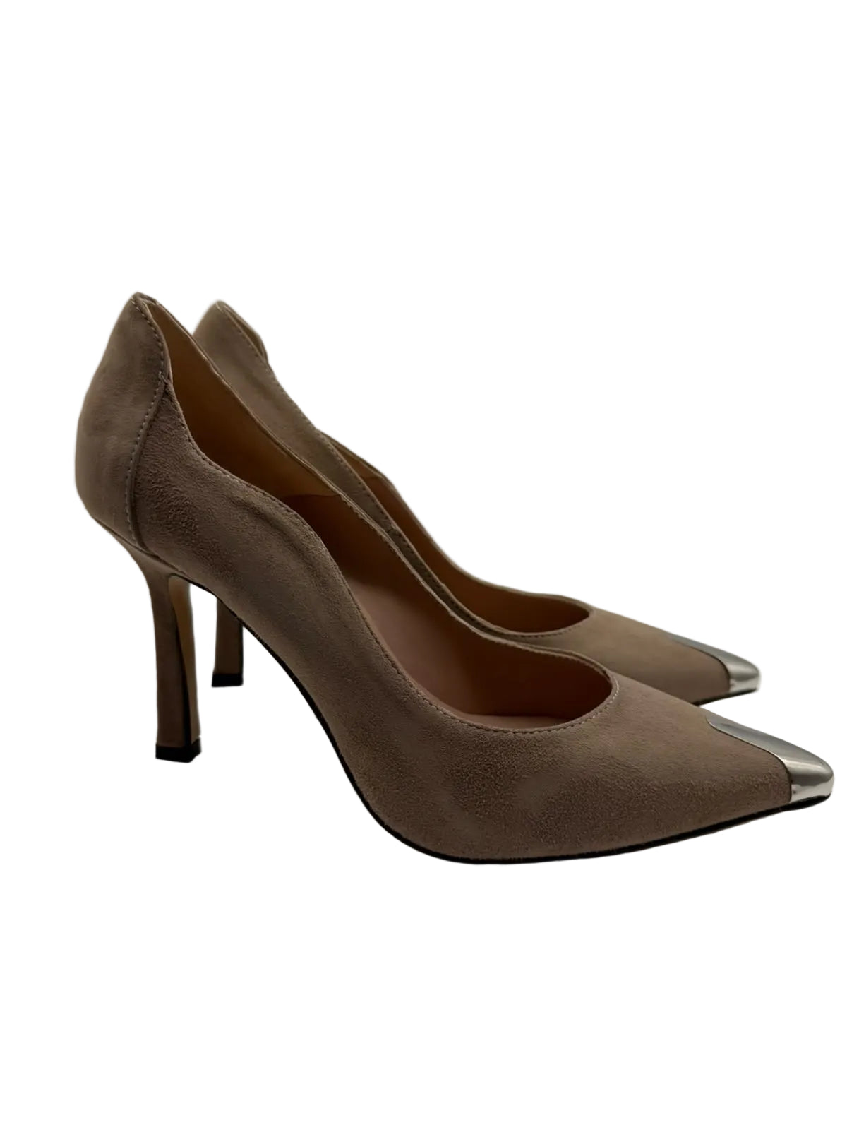 Decolletè in suede sabbia con punta argento - Divine Follie